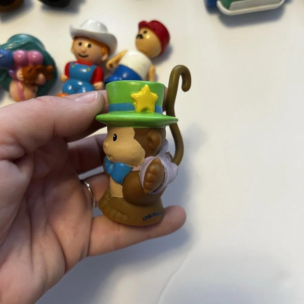 Fisher Price Little People Lot Of 36 Mixed Pieces Swing Animals Farmers Cars Vtg